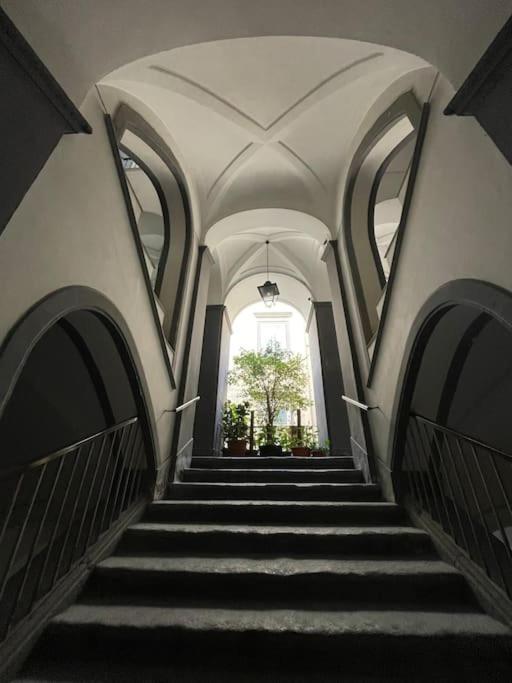 Re Gallo Luxury Apartment Plebiscito In Via Chiaia Neapol Zewnętrze zdjęcie