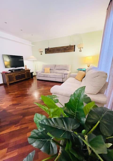 Re Gallo Luxury Apartment Plebiscito In Via Chiaia Neapol Zewnętrze zdjęcie