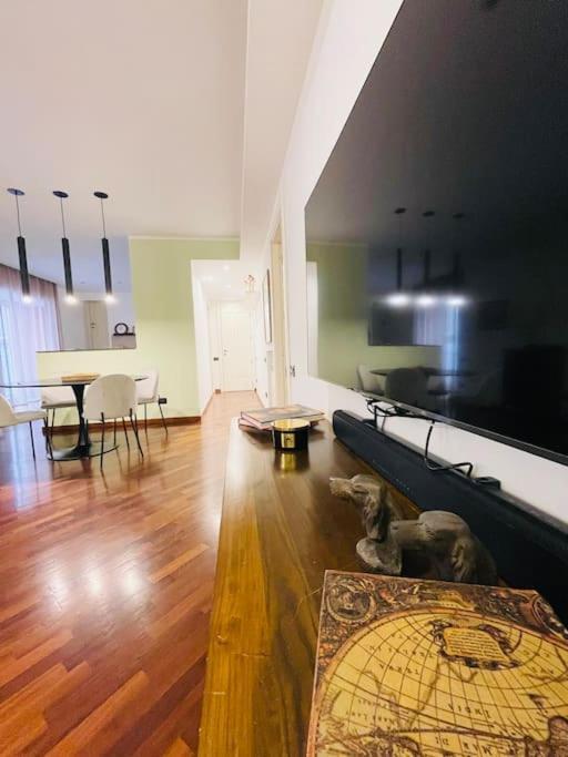 Re Gallo Luxury Apartment Plebiscito In Via Chiaia Neapol Zewnętrze zdjęcie