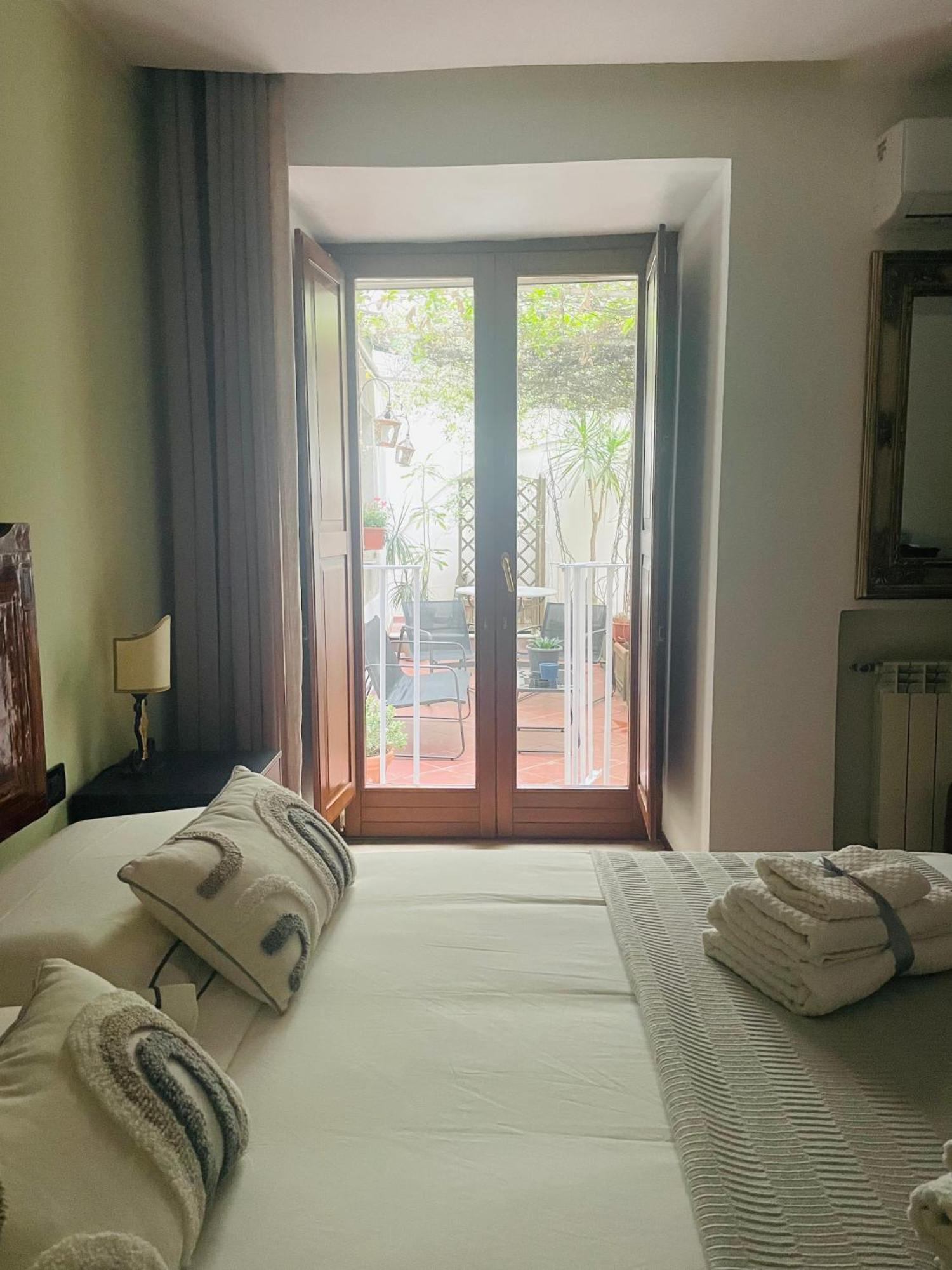 Re Gallo Luxury Apartment Plebiscito In Via Chiaia Neapol Zewnętrze zdjęcie